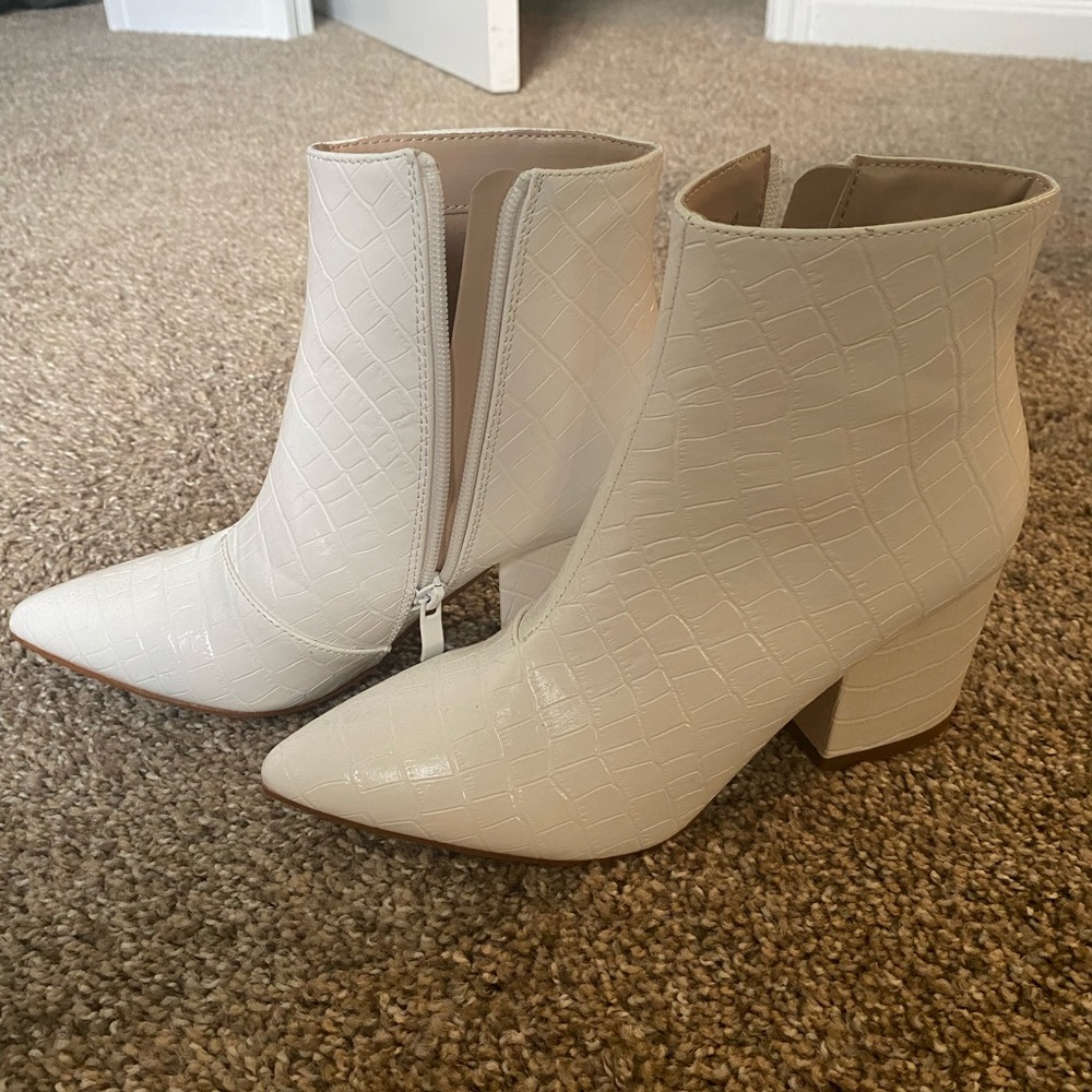 White boots with heel